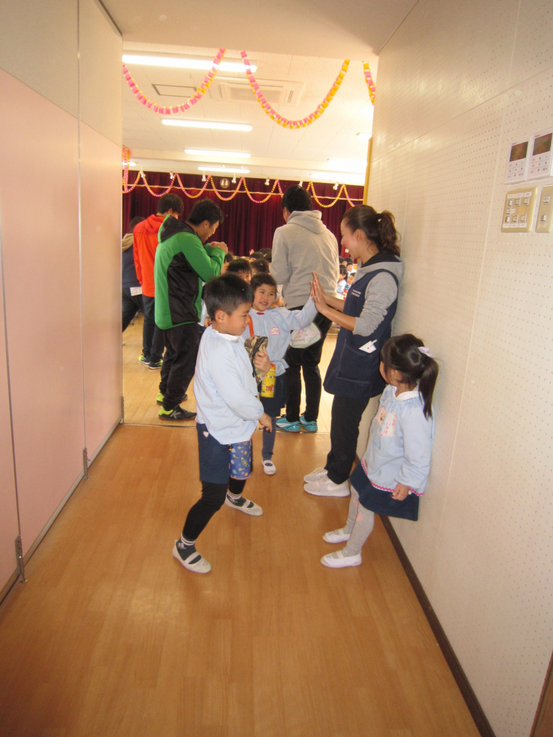 次はいただきますをするよ!