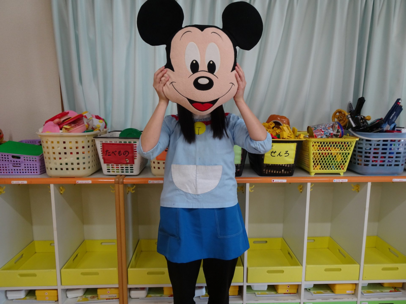 てをとおしたらきられるよ!どらみっきーのできあがり~♪